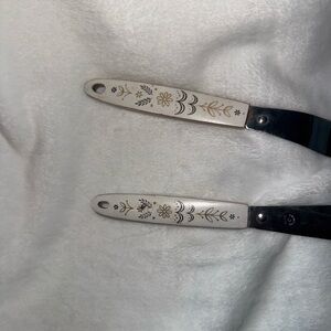 Vintage Flint Arrowhead "Harvest Wheat" Icing Spreader Spatulas (Set of 2)